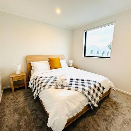 Henderson - 4-Bedrooms Home Оукланд Екстериор снимка