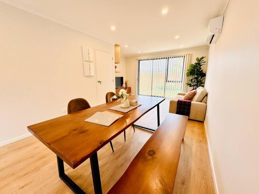 Henderson - 4-Bedrooms Home Оукланд Екстериор снимка