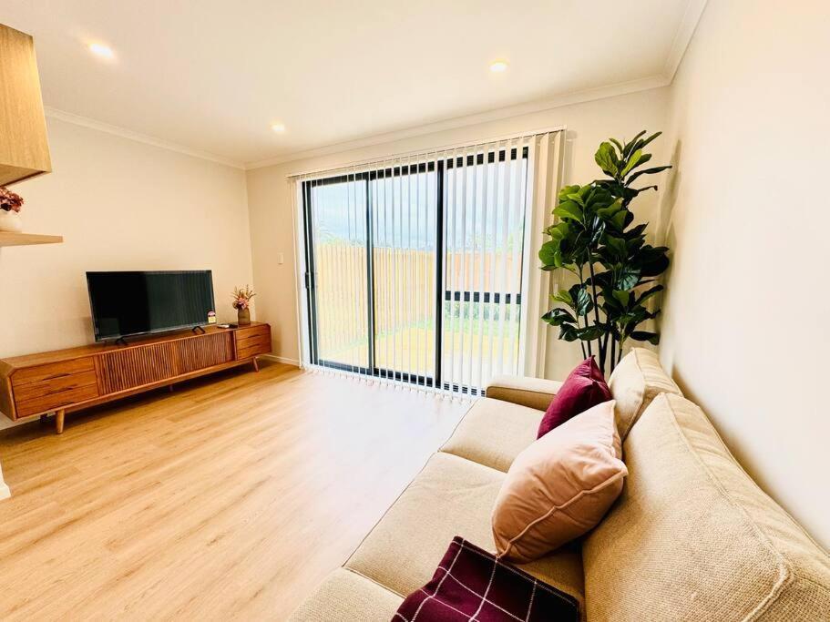Henderson - 4-Bedrooms Home Оукланд Екстериор снимка