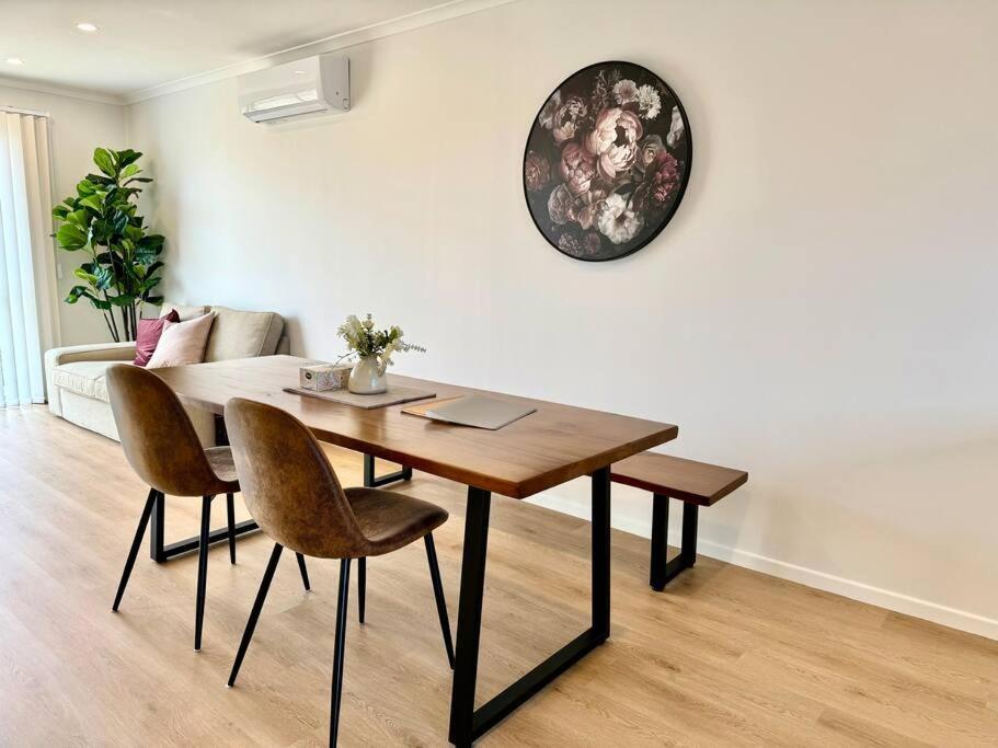 Henderson - 4-Bedrooms Home Оукланд Екстериор снимка